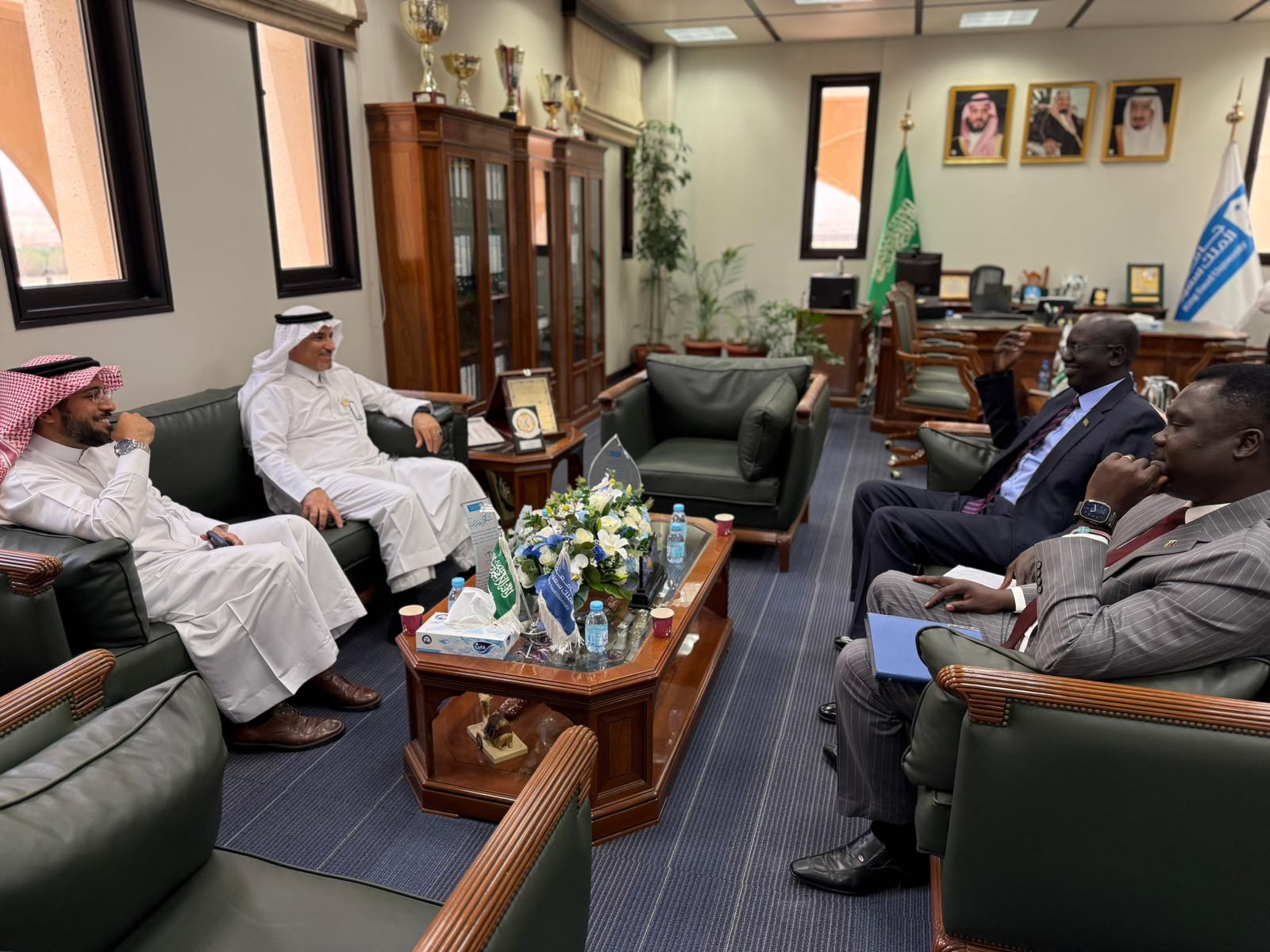 استقبال سعادة عميد كلية اللغات وعلومها لسفير جمهورية جنوب السودان